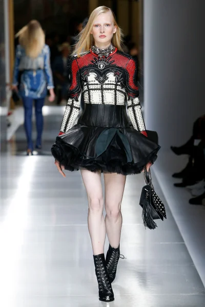 Look 56